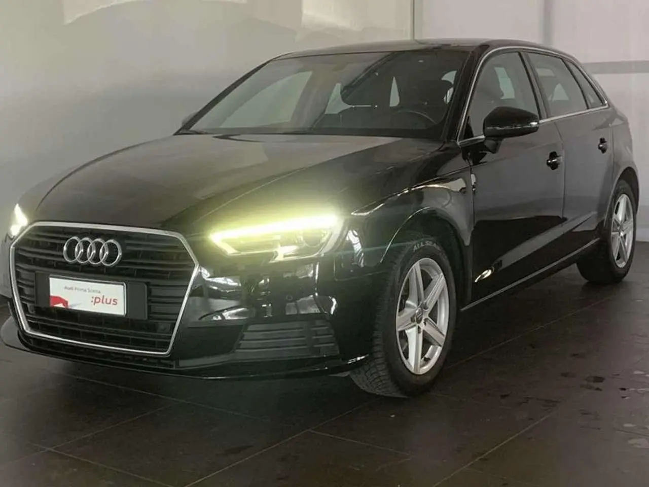 Photo 1 : Audi A3 2018 Diesel