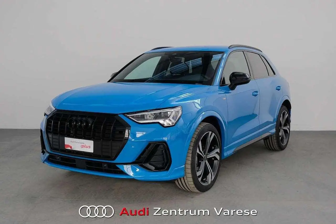 Photo 1 : Audi Q3 2023 Essence