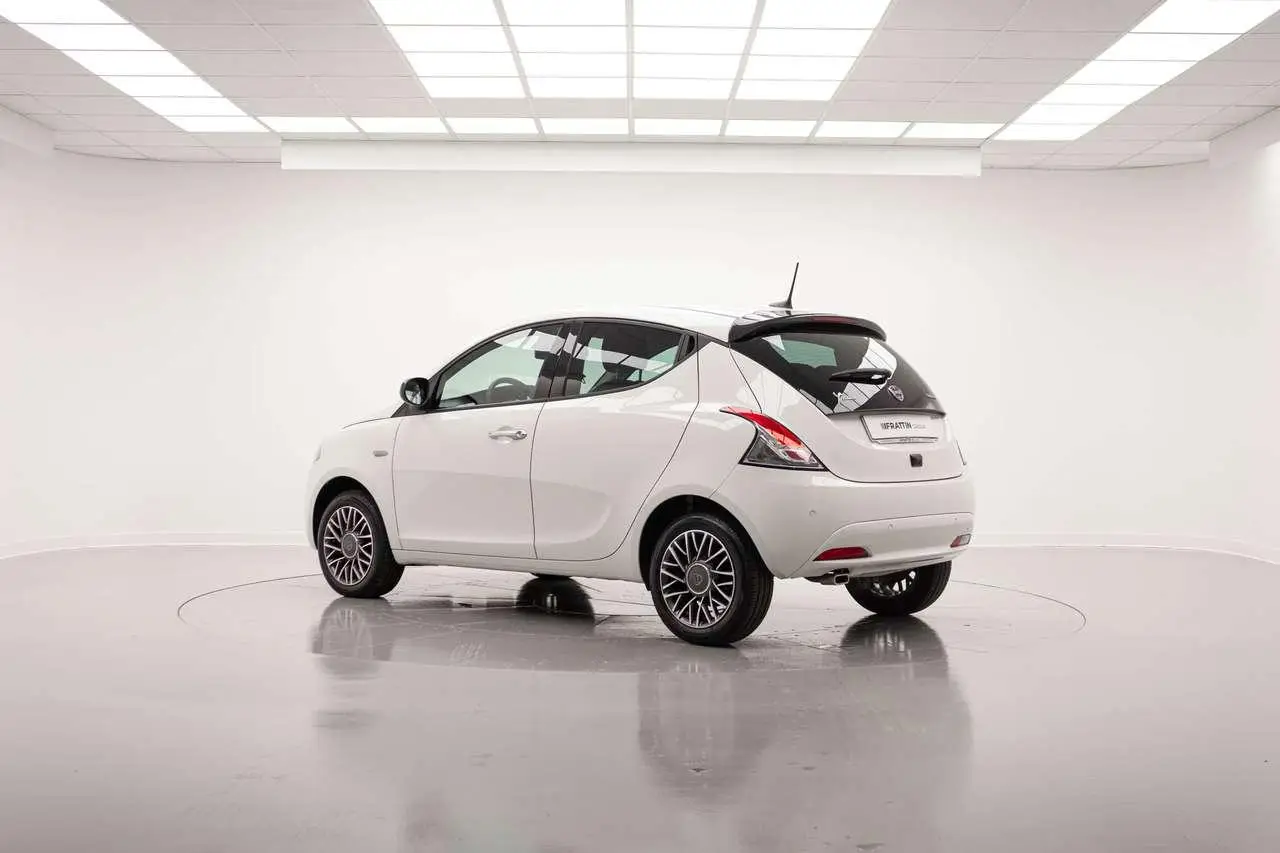 Photo 1 : Lancia Ypsilon 2023 Hybrid