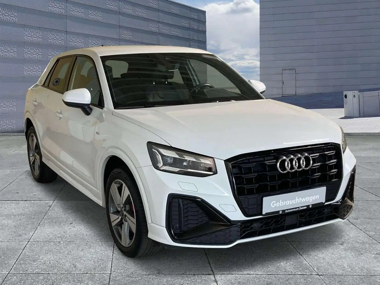 Photo 1 : Audi Q2 2021 Essence