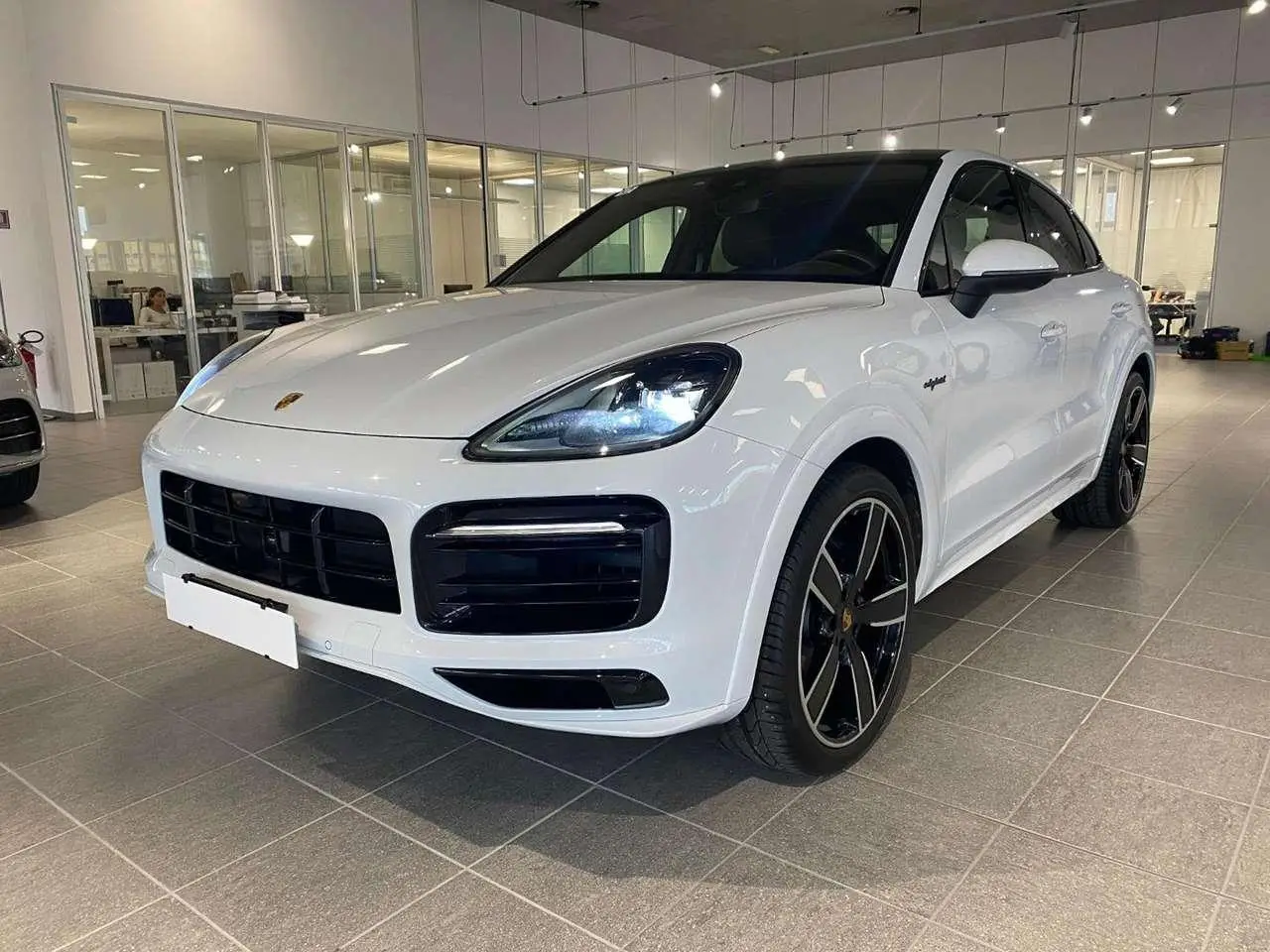 Photo 1 : Porsche Cayenne 2023 Hybrid