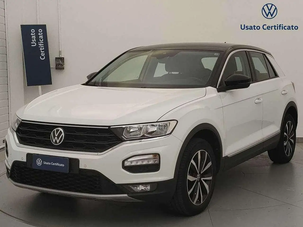 Photo 1 : Volkswagen T-roc 2021 Essence