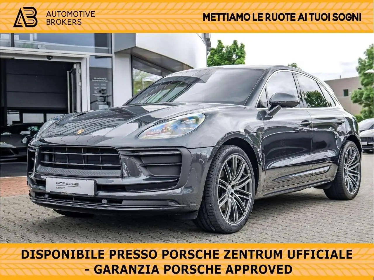 Photo 1 : Porsche Macan 2023 Essence