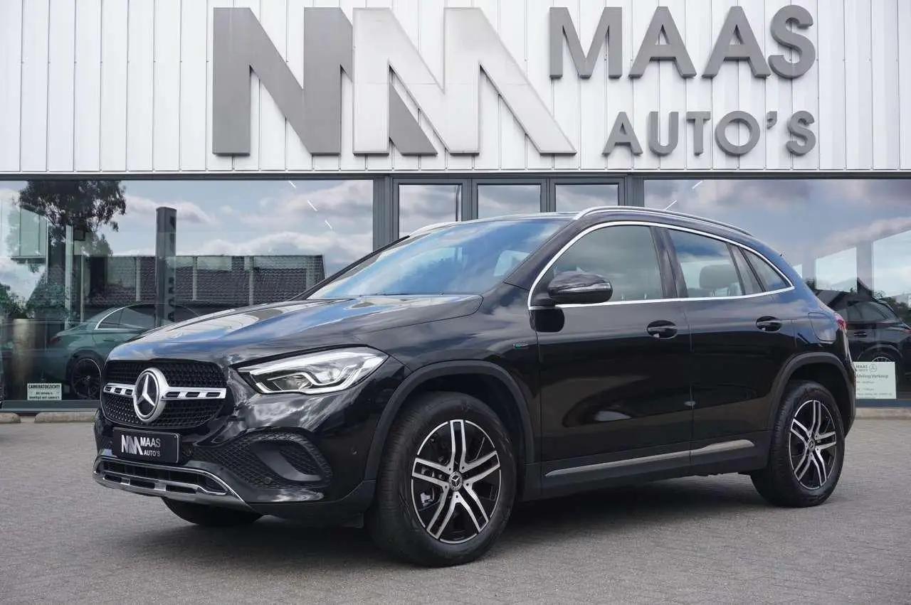 Photo 1 : Mercedes-benz Classe Gla 2021 Hybrid