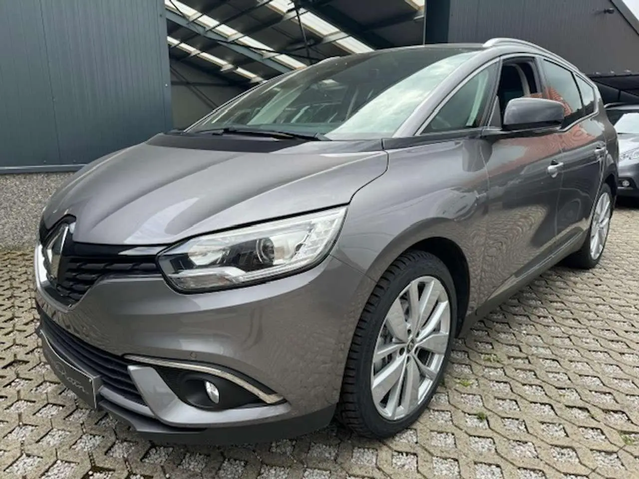 Photo 1 : Renault Grand Scenic 2019 Essence