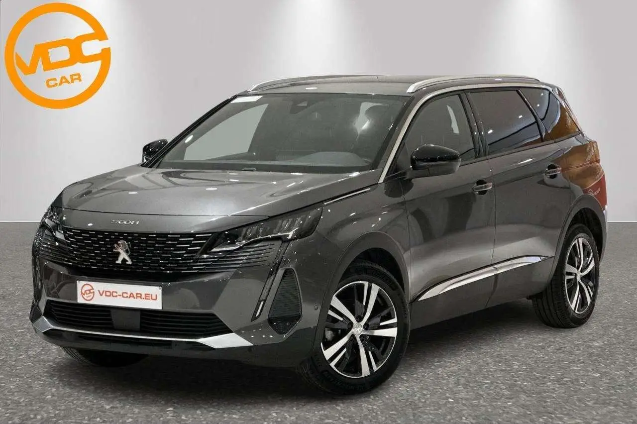 Photo 1 : Peugeot 5008 2023 Essence