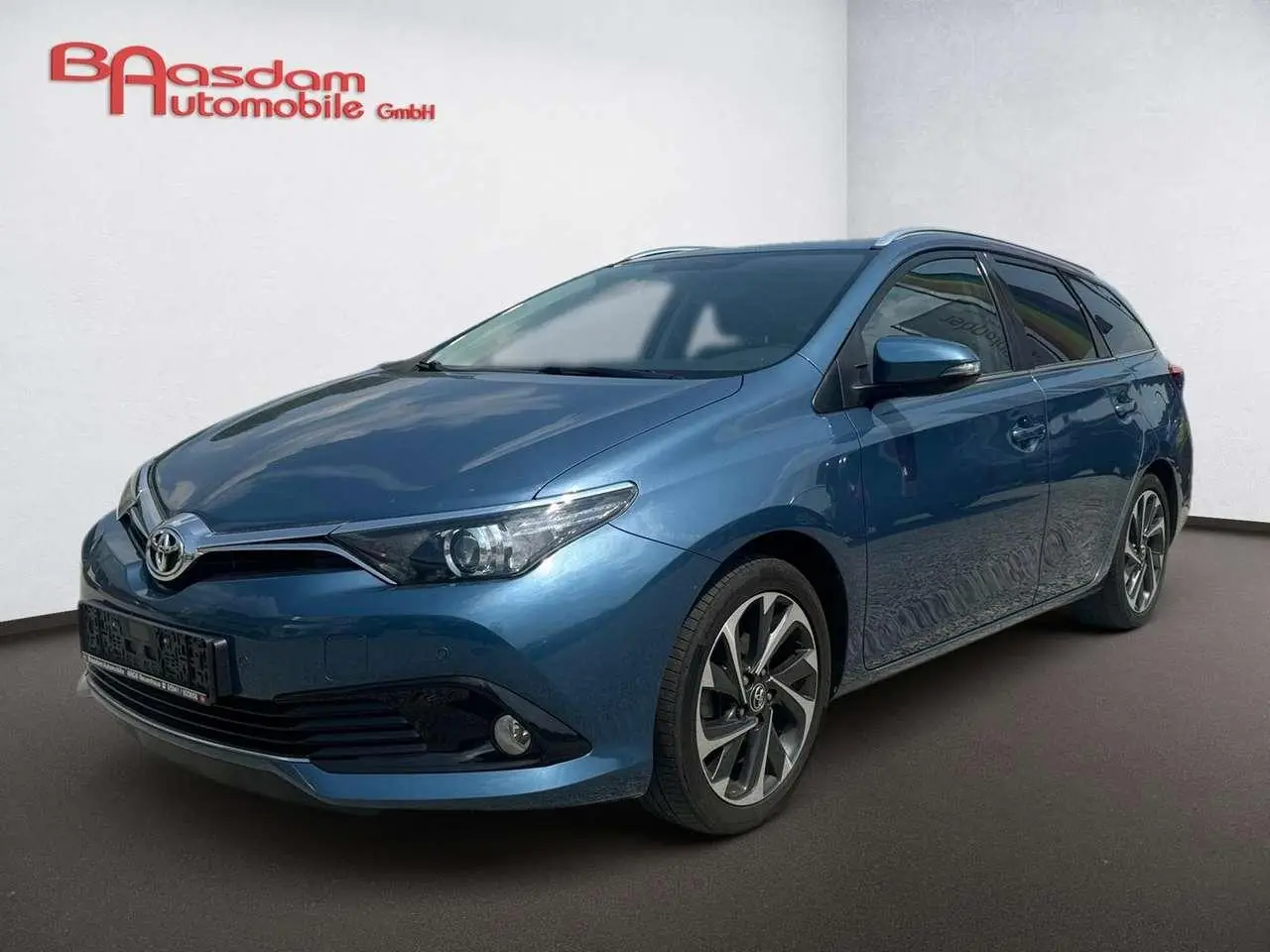 Photo 1 : Toyota Auris 2016 Essence