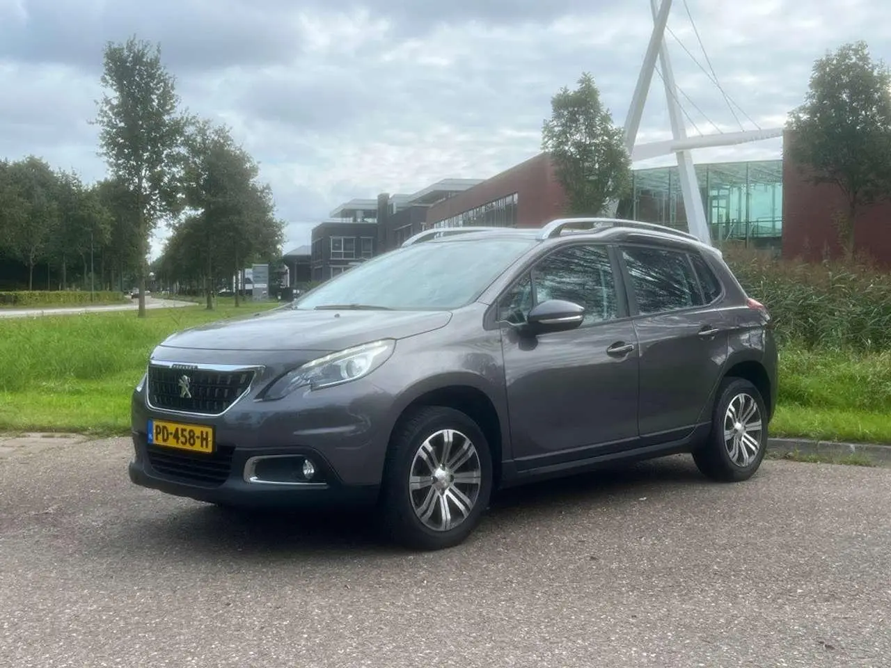 Photo 1 : Peugeot 2008 2017 Essence