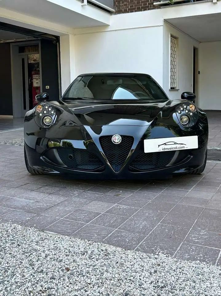 Photo 1 : Alfa Romeo 4c 2017 Essence