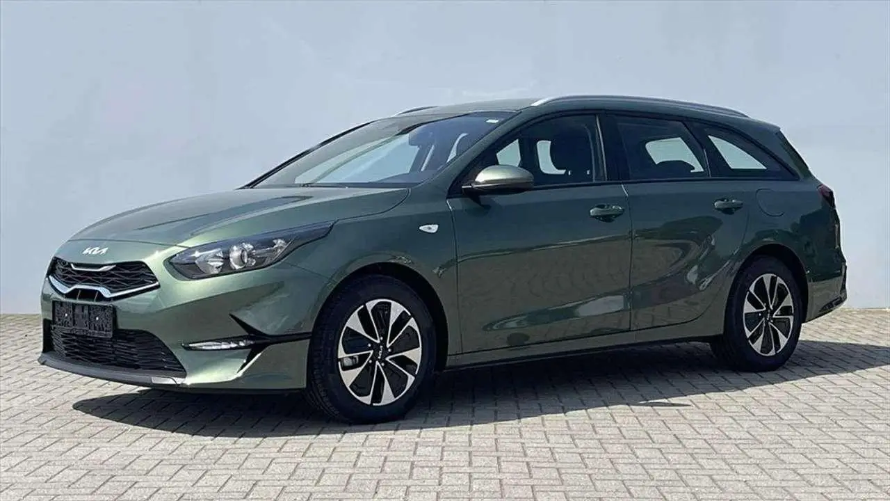 Photo 1 : Kia Ceed 2024 Petrol