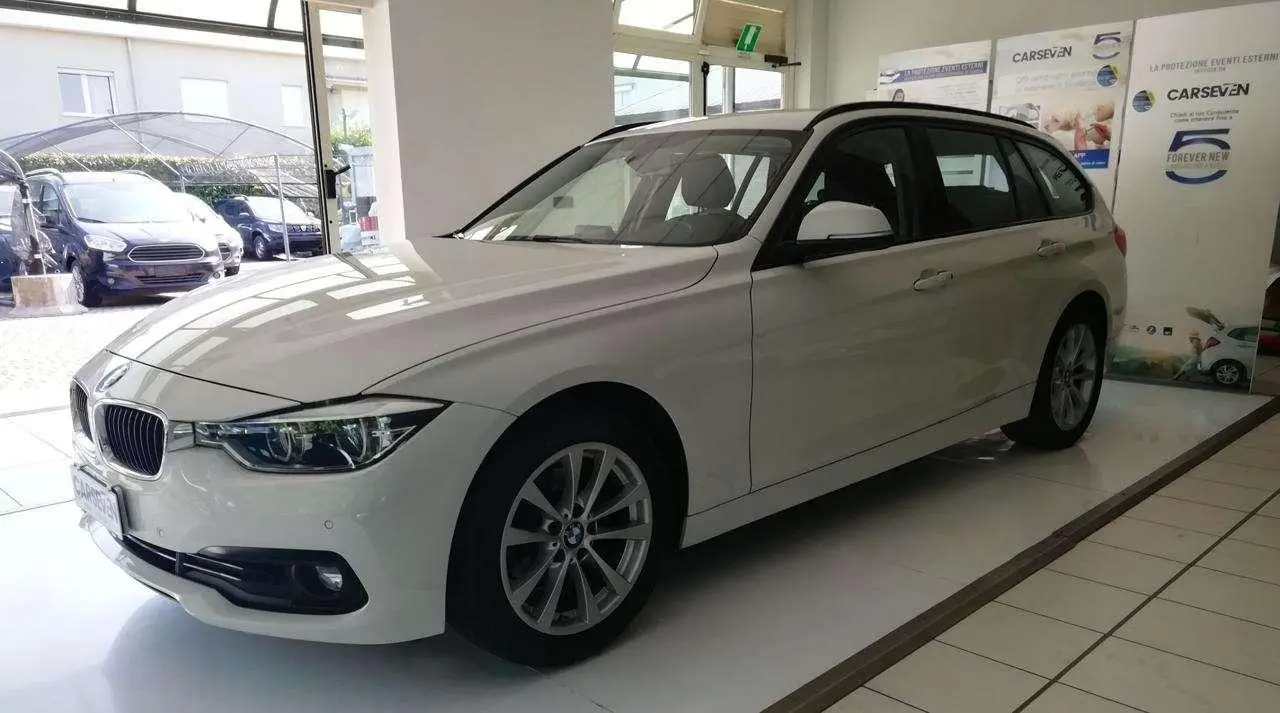 Photo 1 : Bmw Serie 3 2018 Diesel