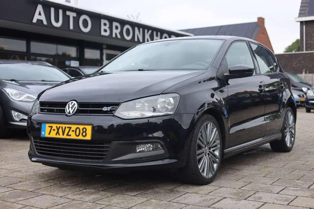 Photo 1 : Volkswagen Polo 2014 Petrol