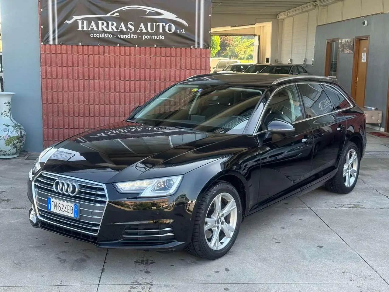 Photo 1 : Audi A4 2018 Diesel