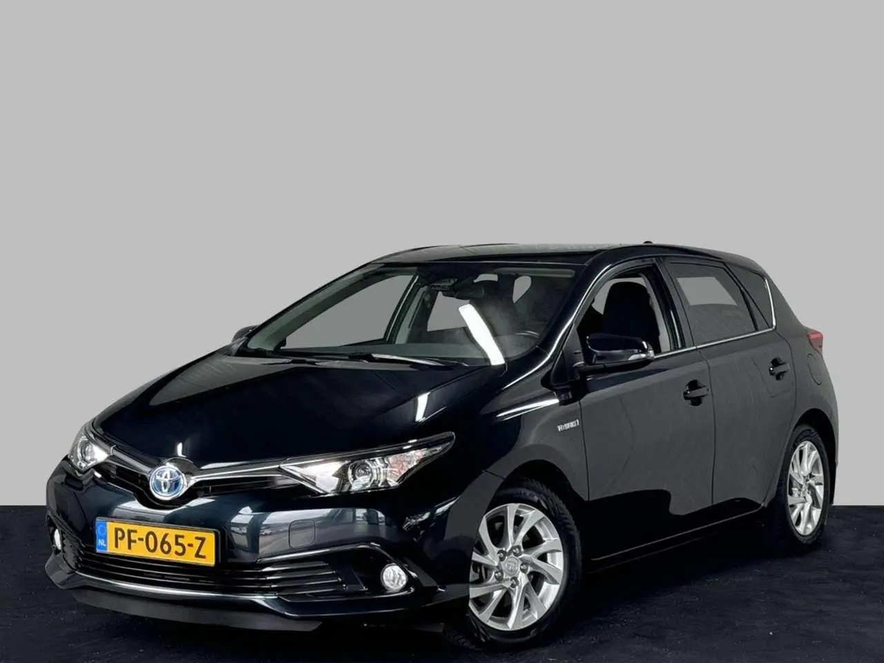 Photo 1 : Toyota Auris 2017 Hybrid