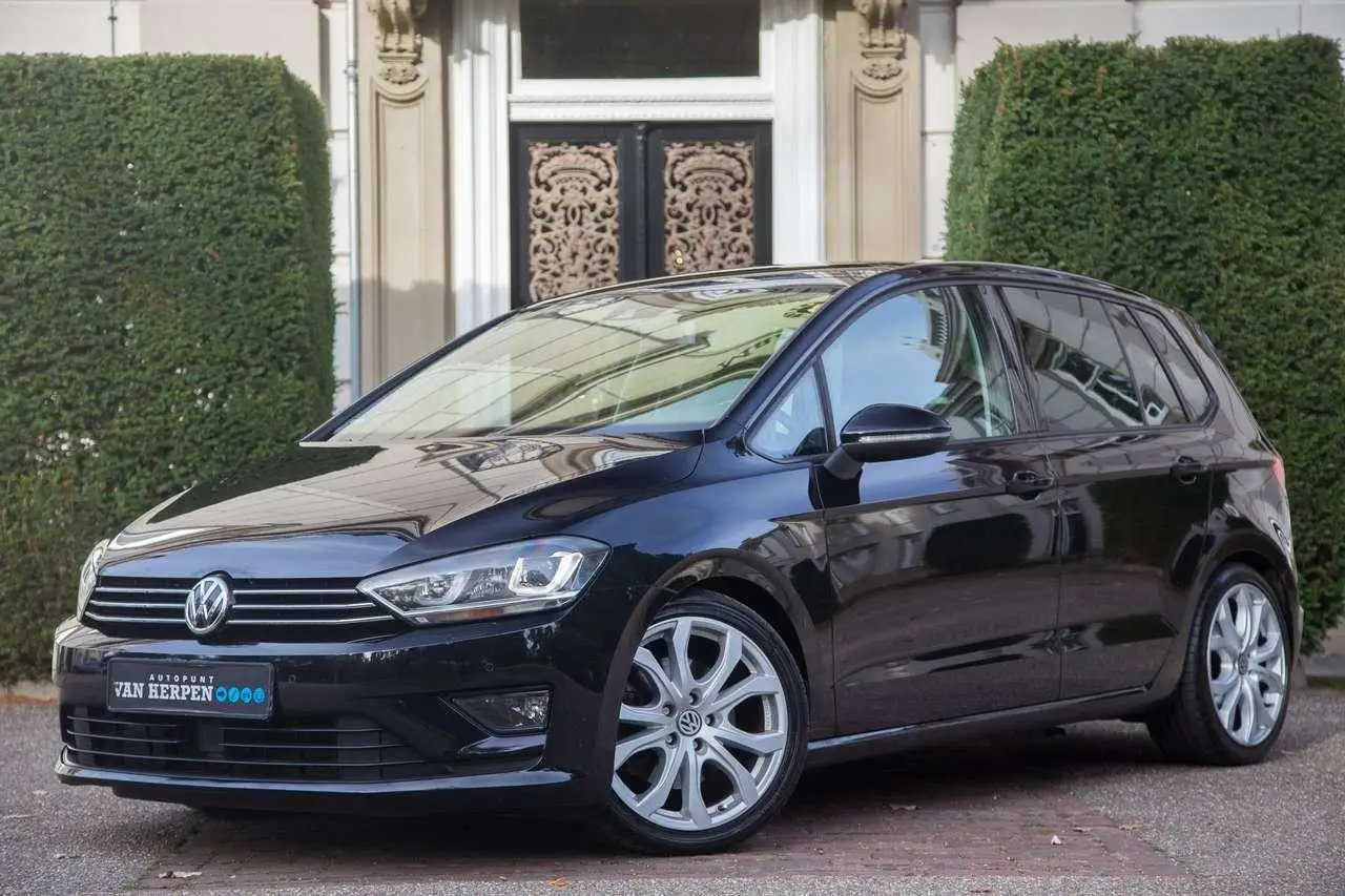 Photo 1 : Volkswagen Golf 2015 Petrol