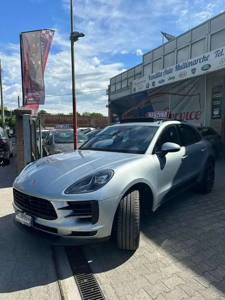 Photo 1 : Porsche Macan 2019 Petrol