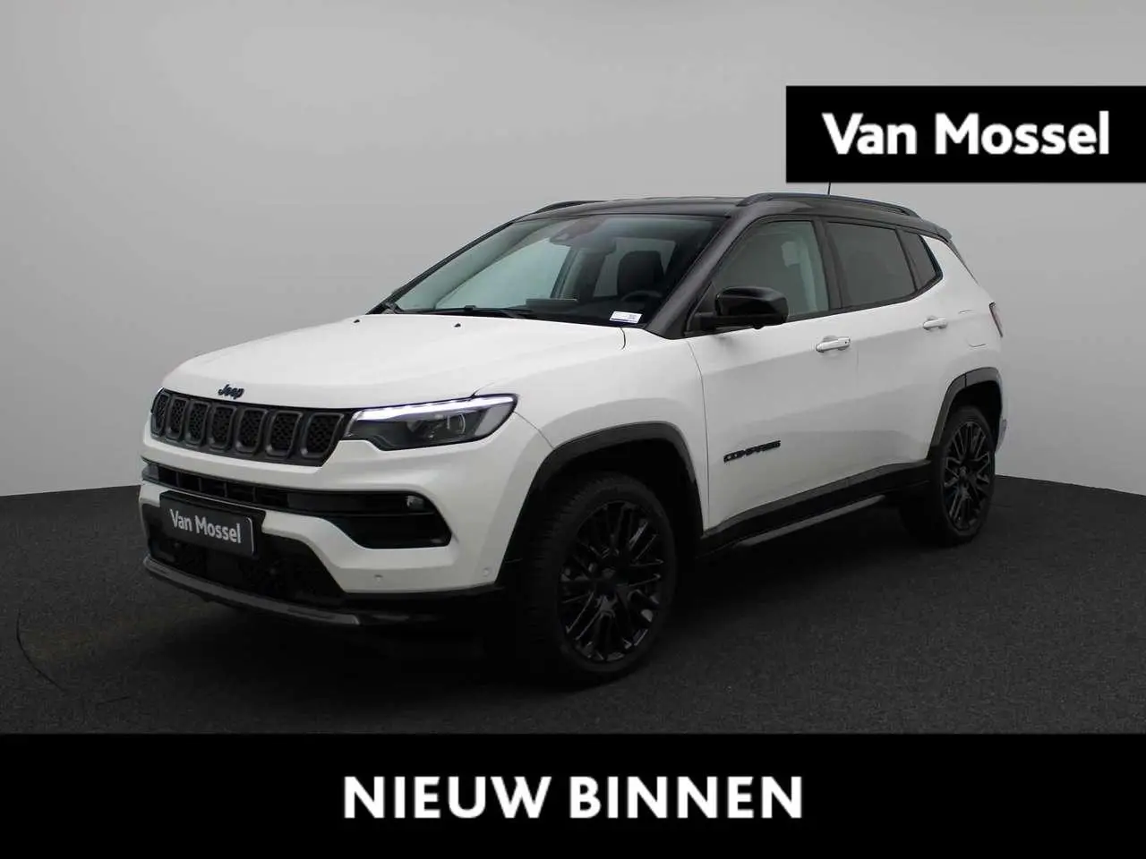 Photo 1 : Jeep Compass 2023 Petrol