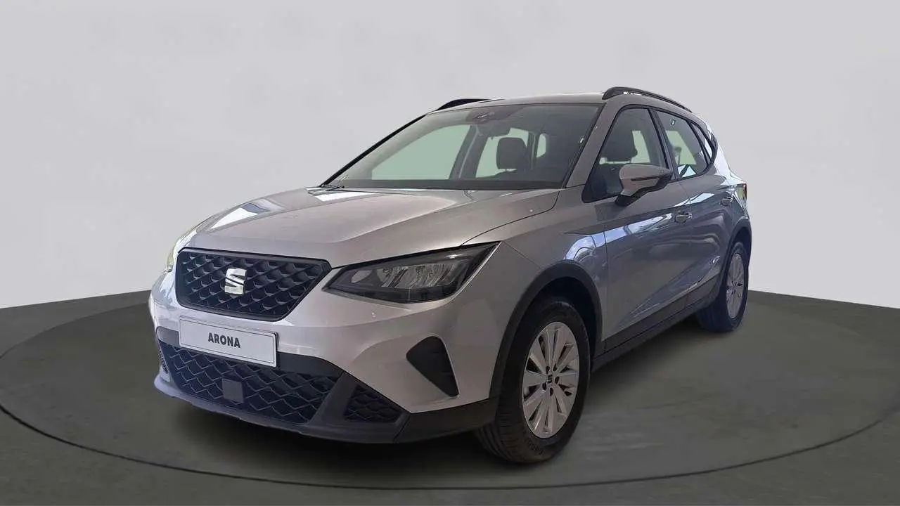 Photo 1 : Seat Arona 2024 Essence