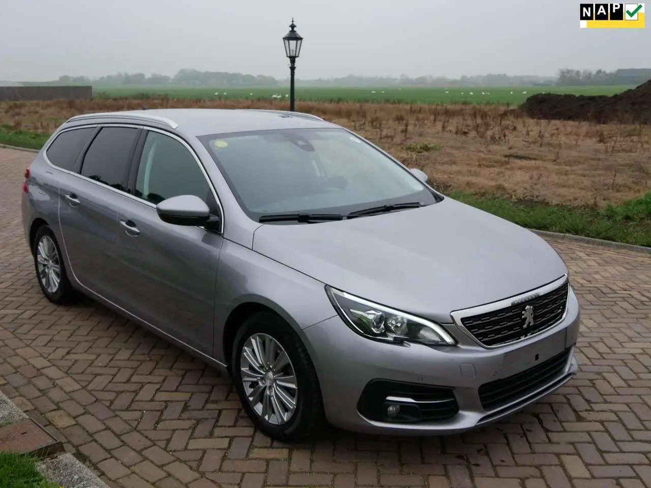 Photo 1 : Peugeot 308 2020 Diesel