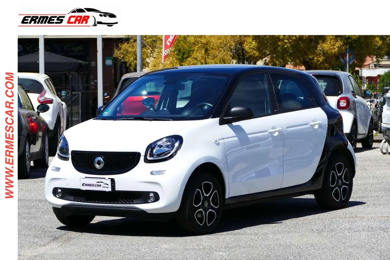 Photo 1 : Smart Forfour 2019 Essence