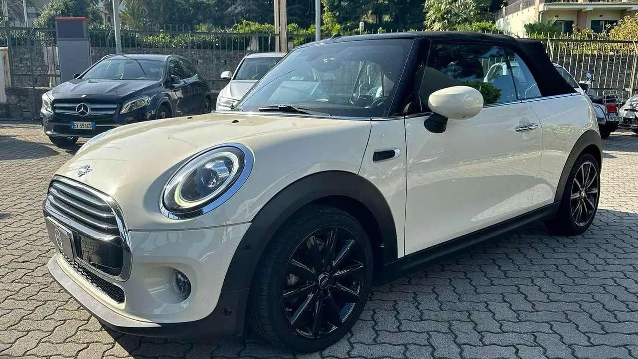 Photo 1 : Mini Cooper 2020 Essence