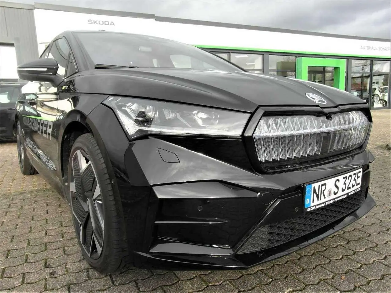 Photo 1 : Skoda Enyaq 2022 Électrique