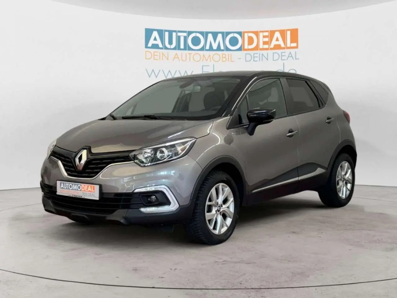 Photo 1 : Renault Captur 2019 Essence