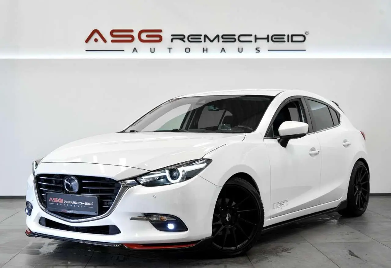 Photo 1 : Mazda 3 2018 Petrol