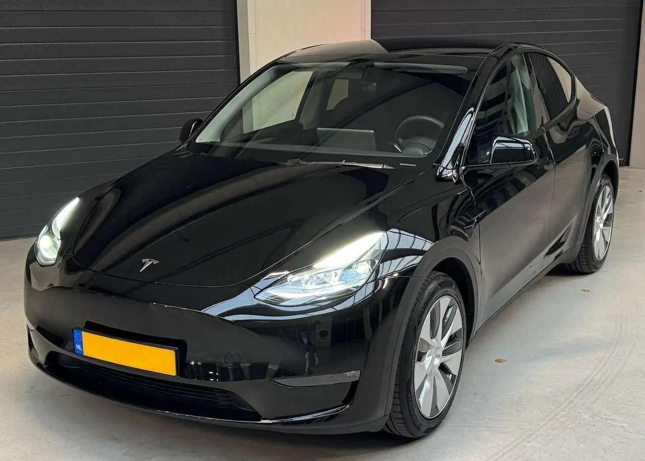 Photo 1 : Tesla Model Y 2022 Électrique