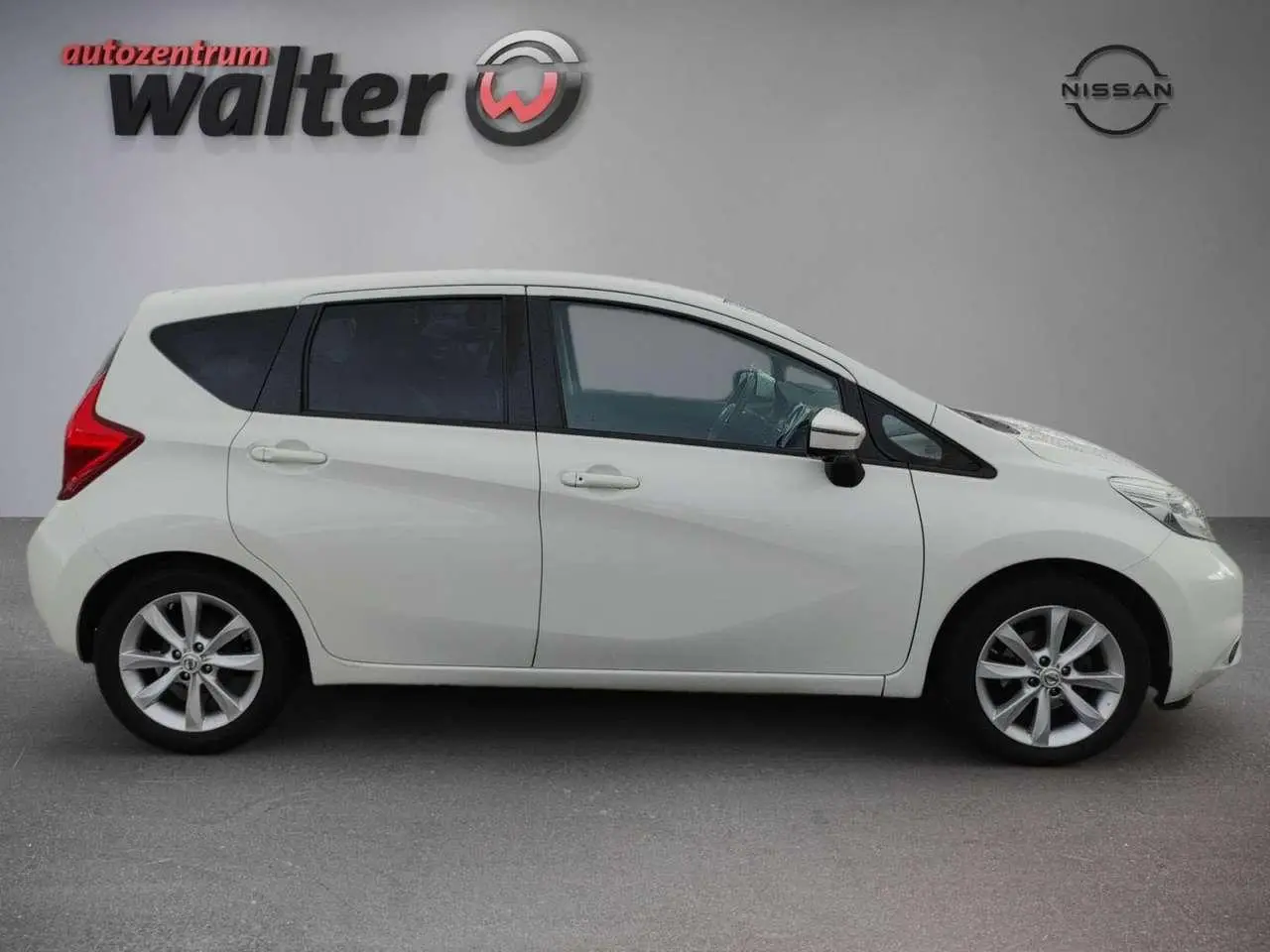 Photo 1 : Nissan Note 2016 Petrol