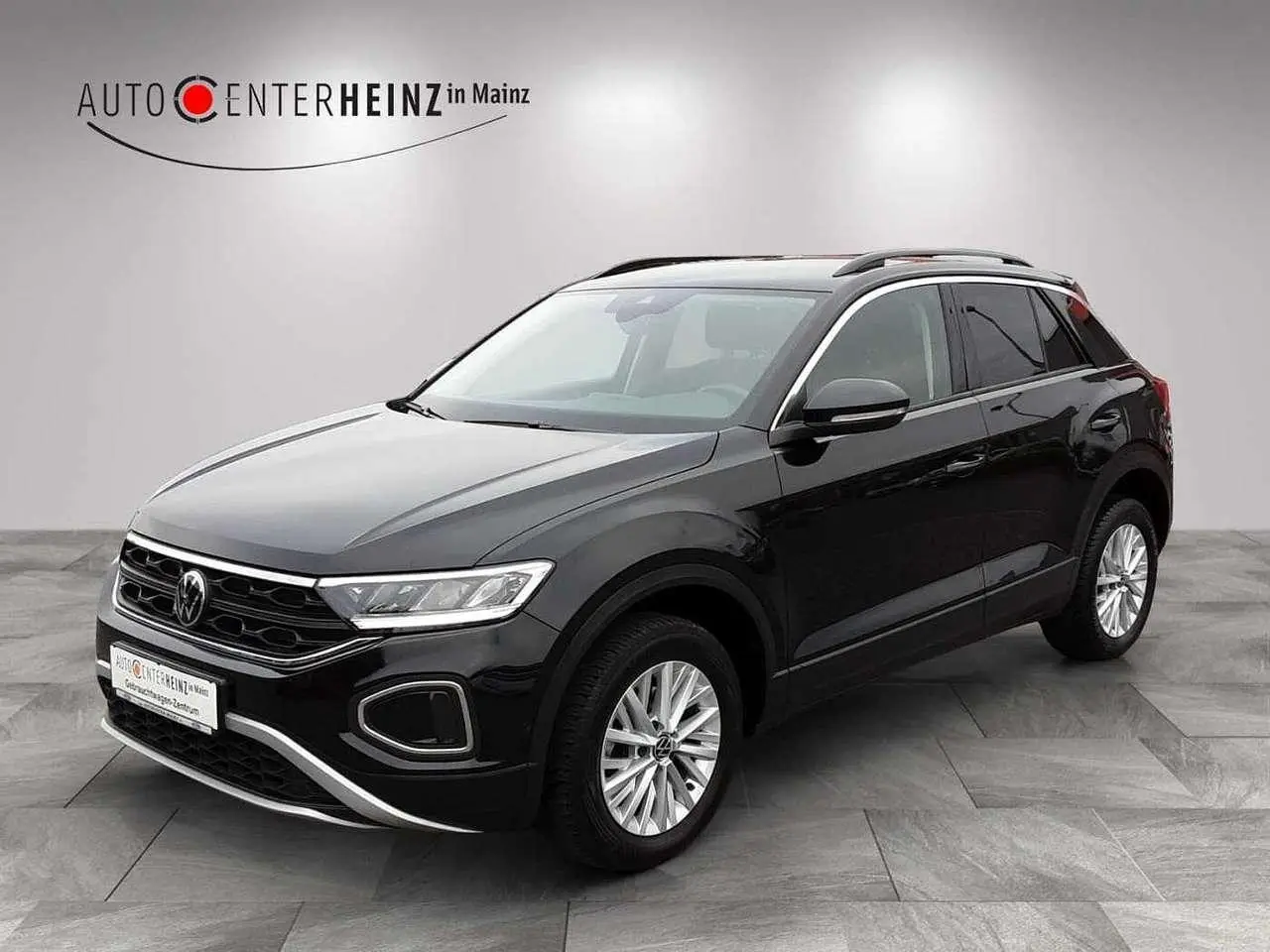 Photo 1 : Volkswagen T-roc 2022 Essence