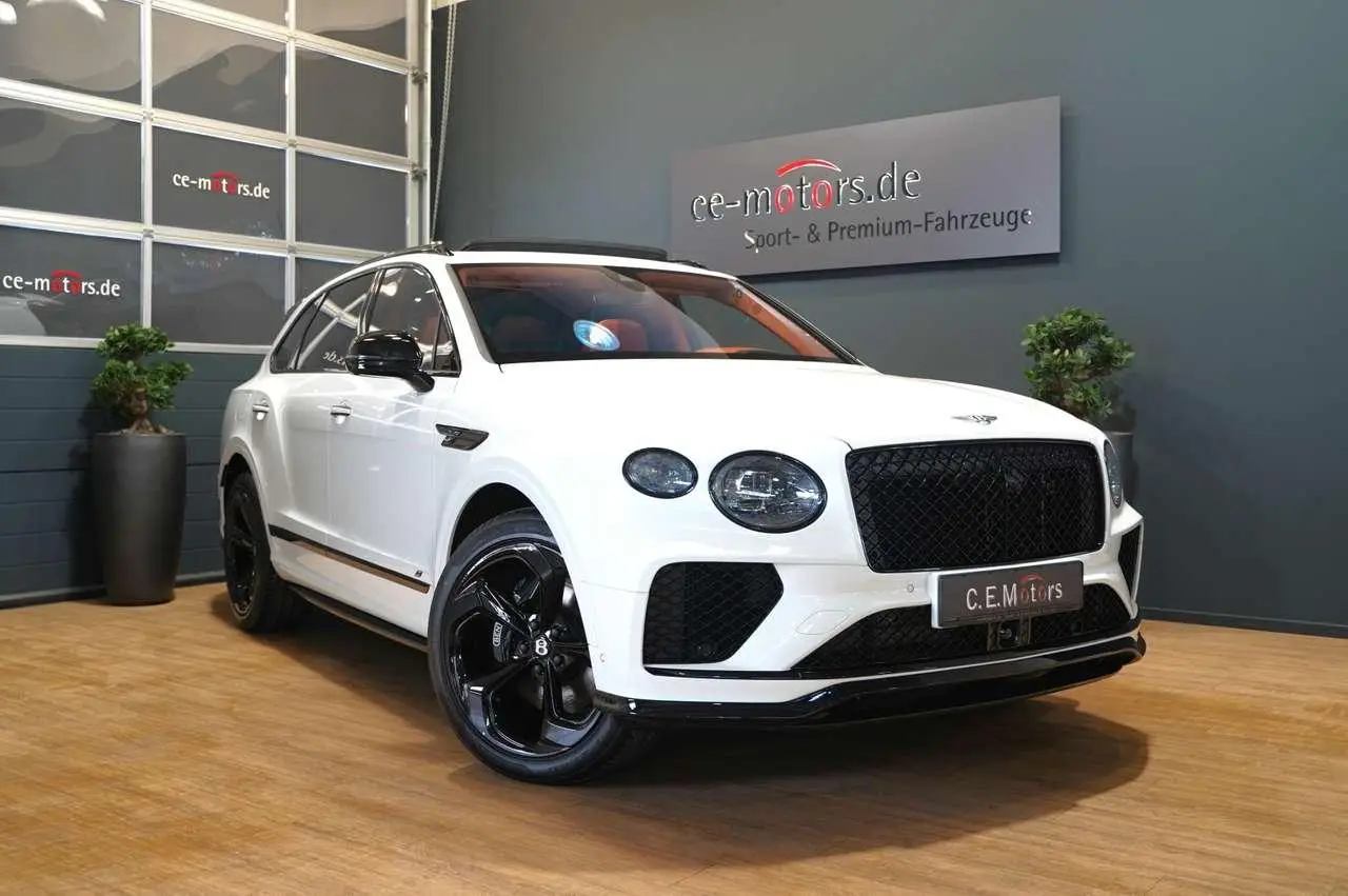 Photo 1 : Bentley Bentayga 2024 Petrol