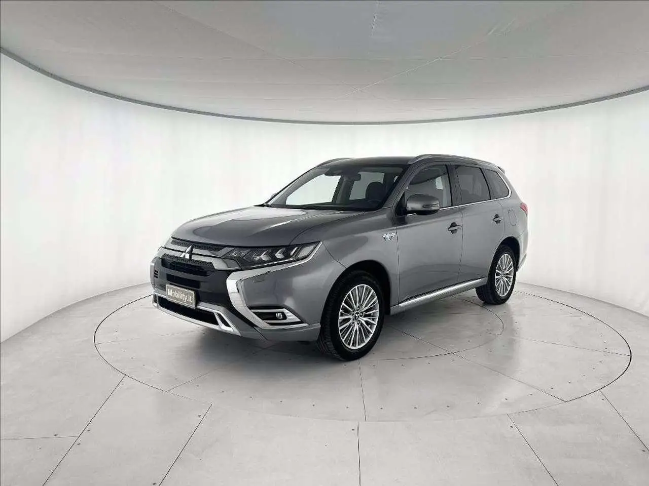 Photo 1 : Mitsubishi Outlander 2019 Hybride