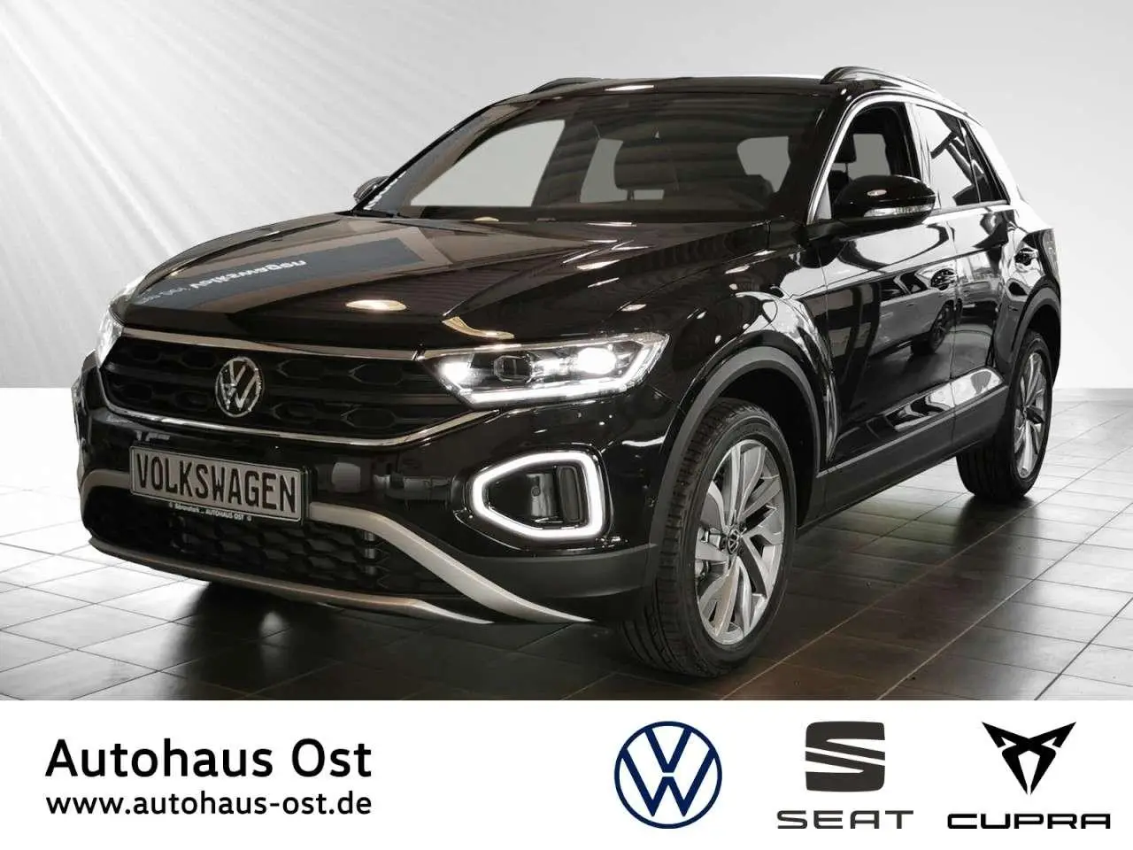 Photo 1 : Volkswagen T-roc 2024 Petrol