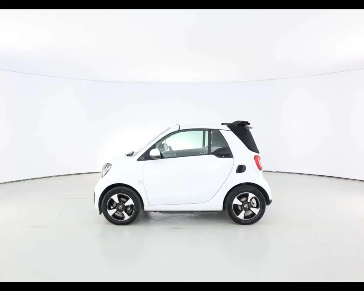 Photo 1 : Smart Fortwo 2021 Électrique