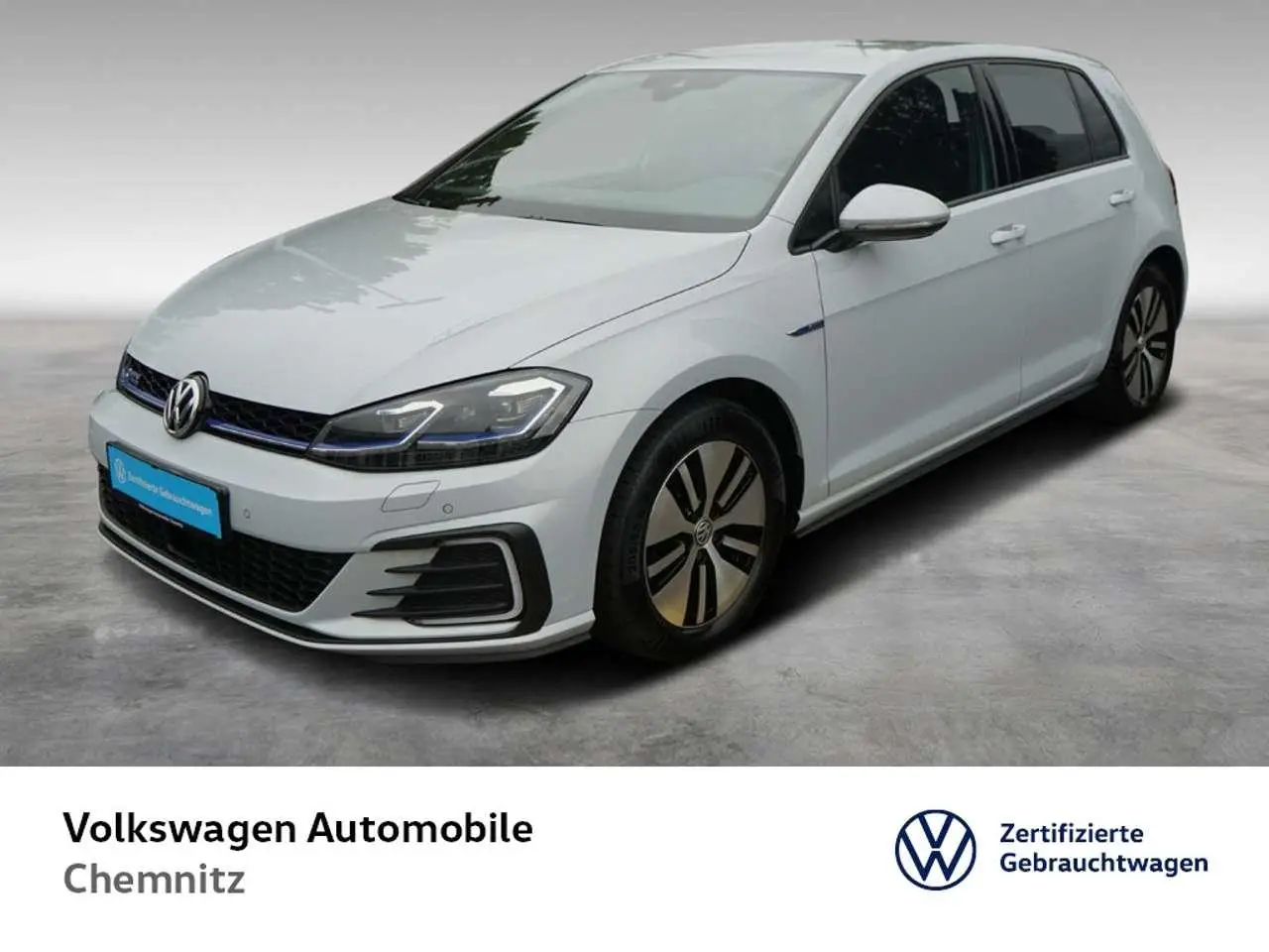 Photo 1 : Volkswagen Golf 2018 Hybride