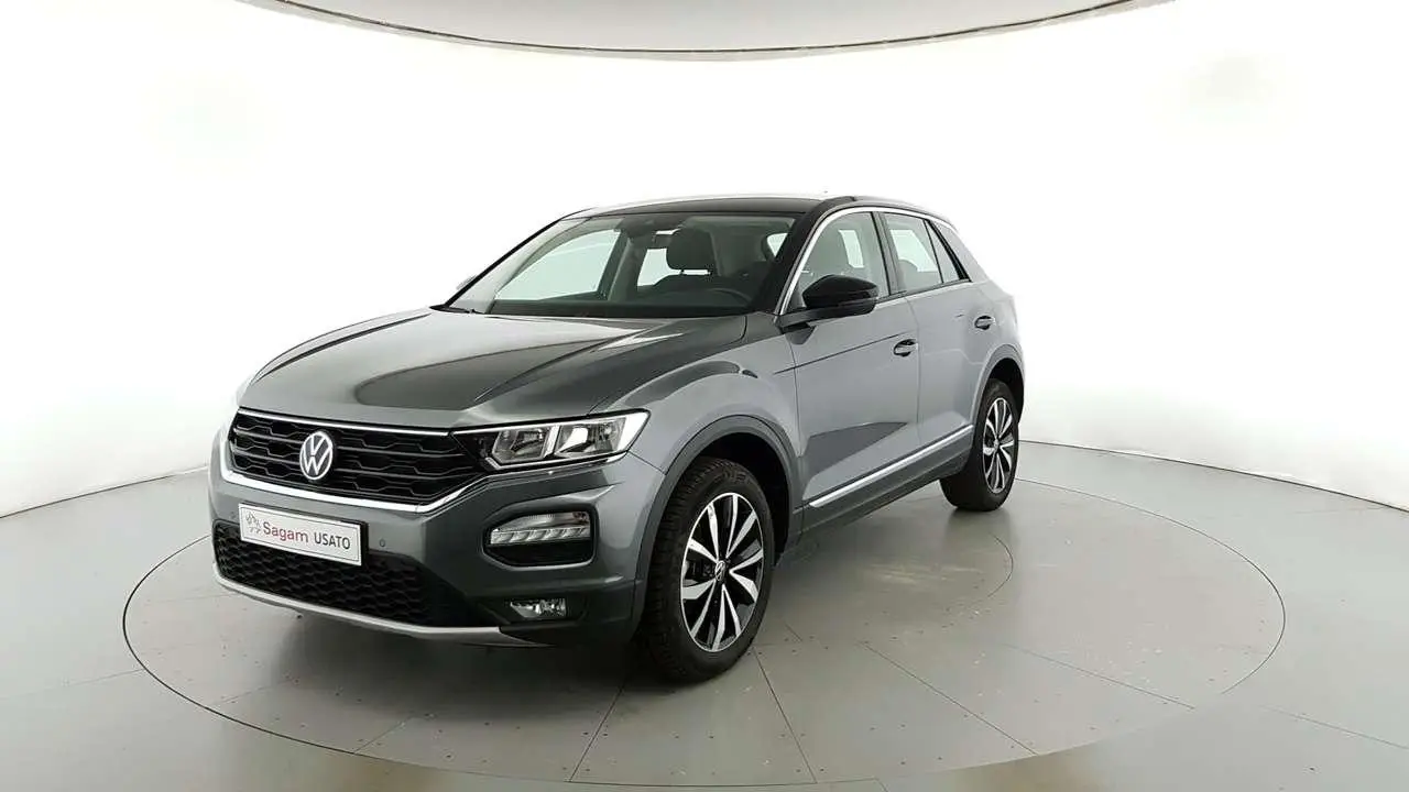 Photo 1 : Volkswagen T-roc 2021 Essence