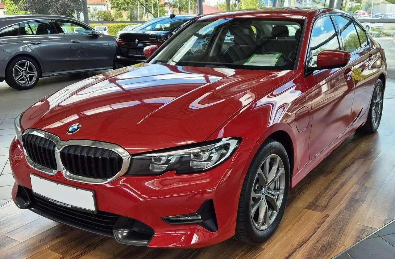 Photo 1 : Bmw Serie 3 2019 Hybride