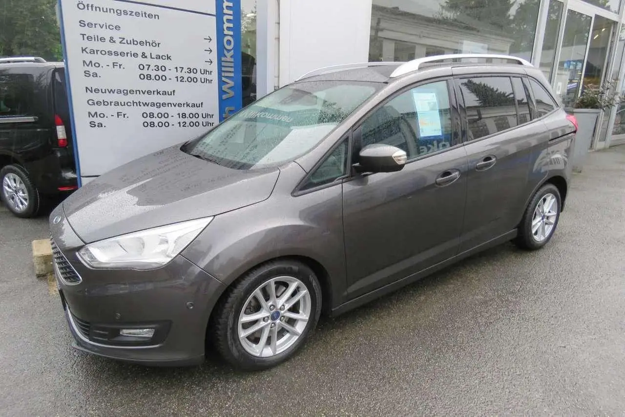 Photo 1 : Ford Grand C-max 2017 Petrol