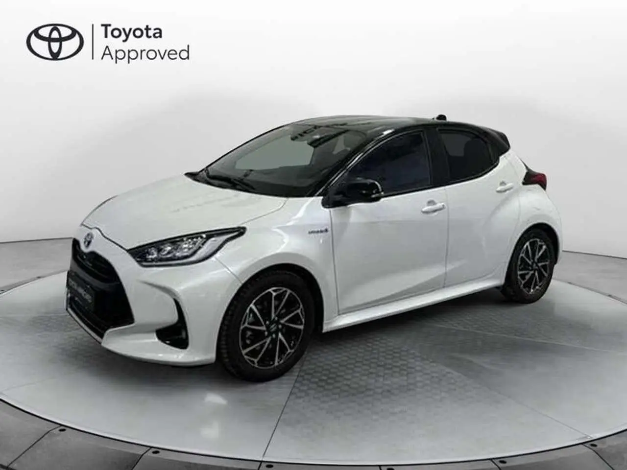 Photo 1 : Toyota Yaris 2021 Hybrid