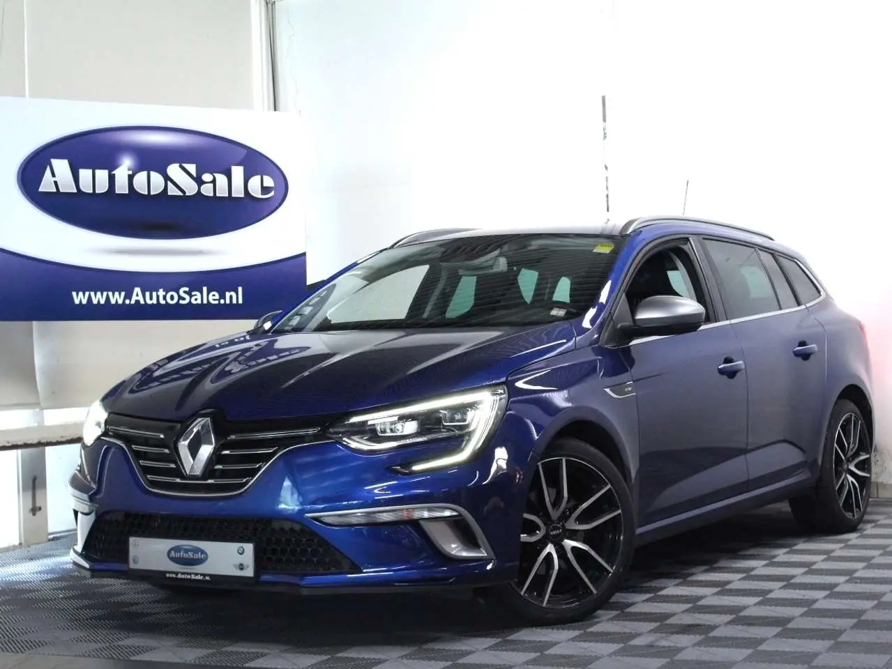 Photo 1 : Renault Megane 2019 Essence