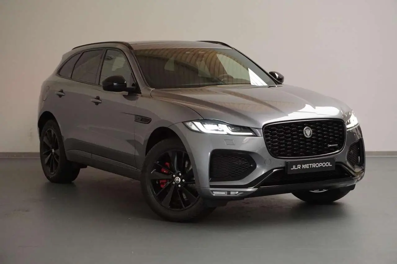 Photo 1 : Jaguar F-pace 2024 Hybrid