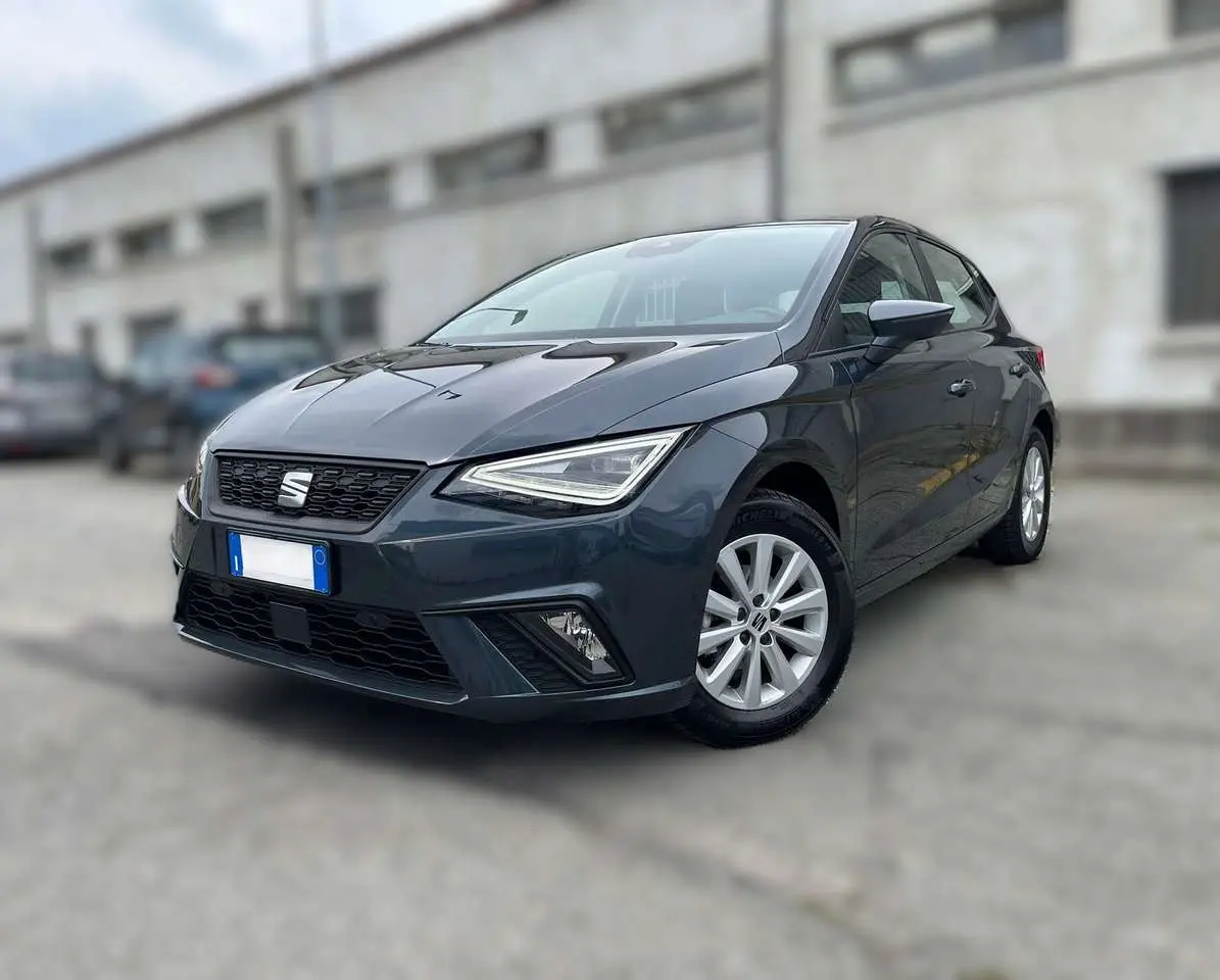 Photo 1 : Seat Ibiza 2022 Petrol