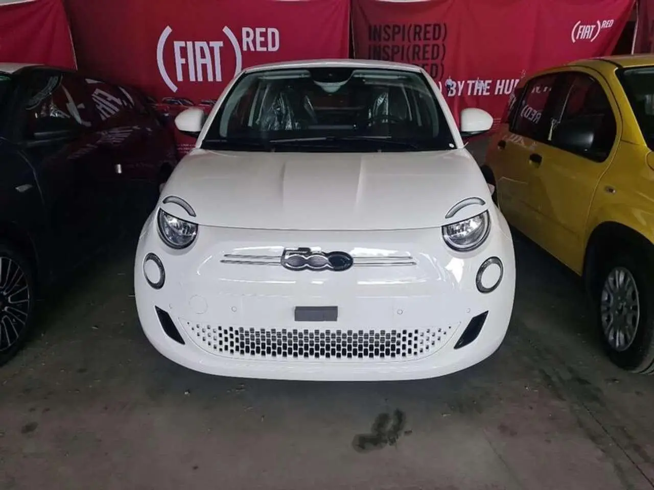 Photo 1 : Fiat 500 2024 Électrique