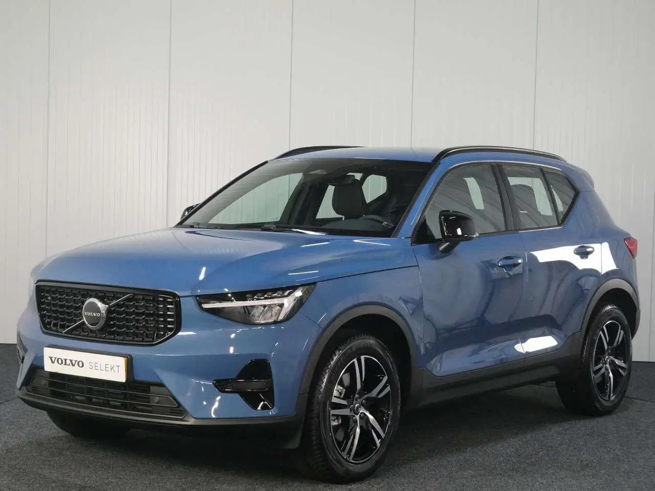 Photo 1 : Volvo Xc40 2024 Petrol