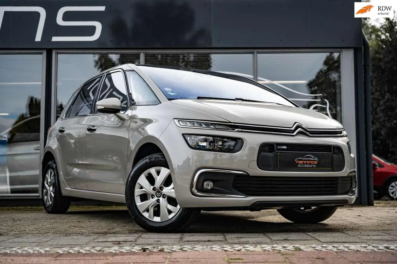 Photo 1 : Citroen C4 2016 Petrol