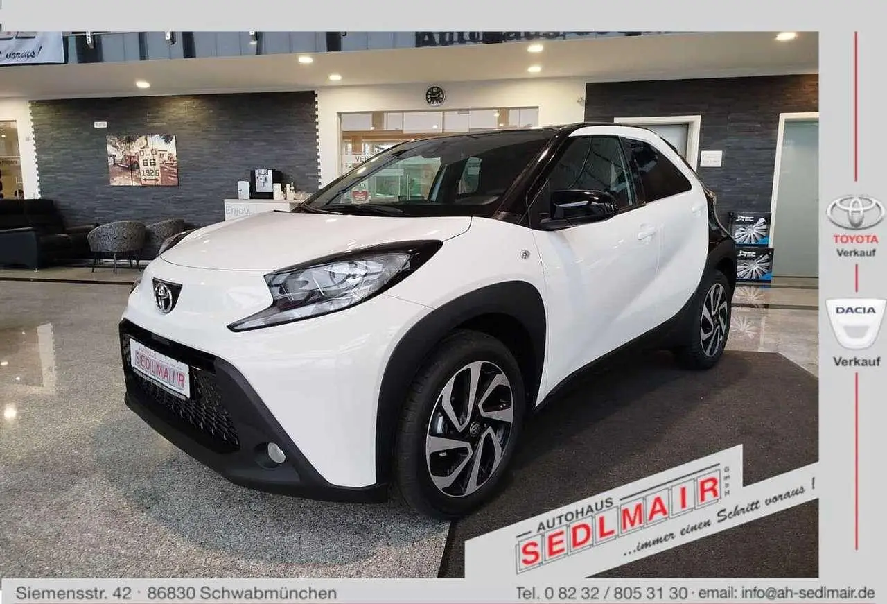 Photo 1 : Toyota Aygo X 2024 Essence