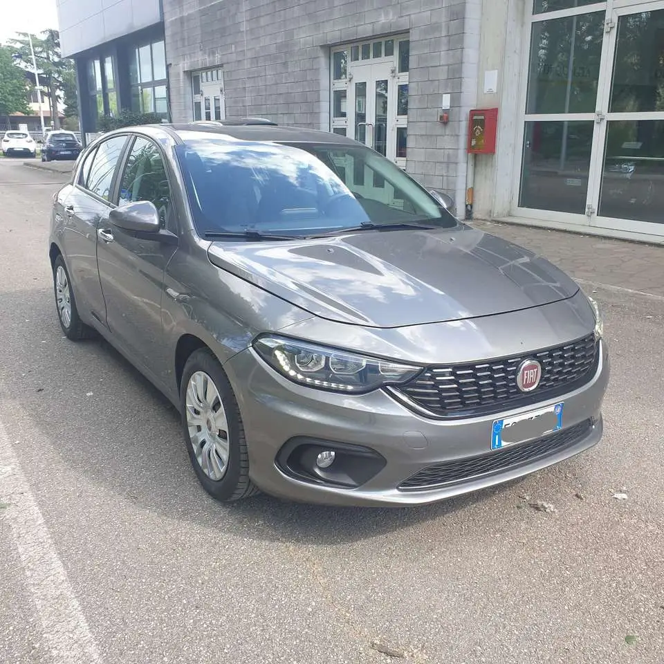 Photo 1 : Fiat Tipo 2018 Essence