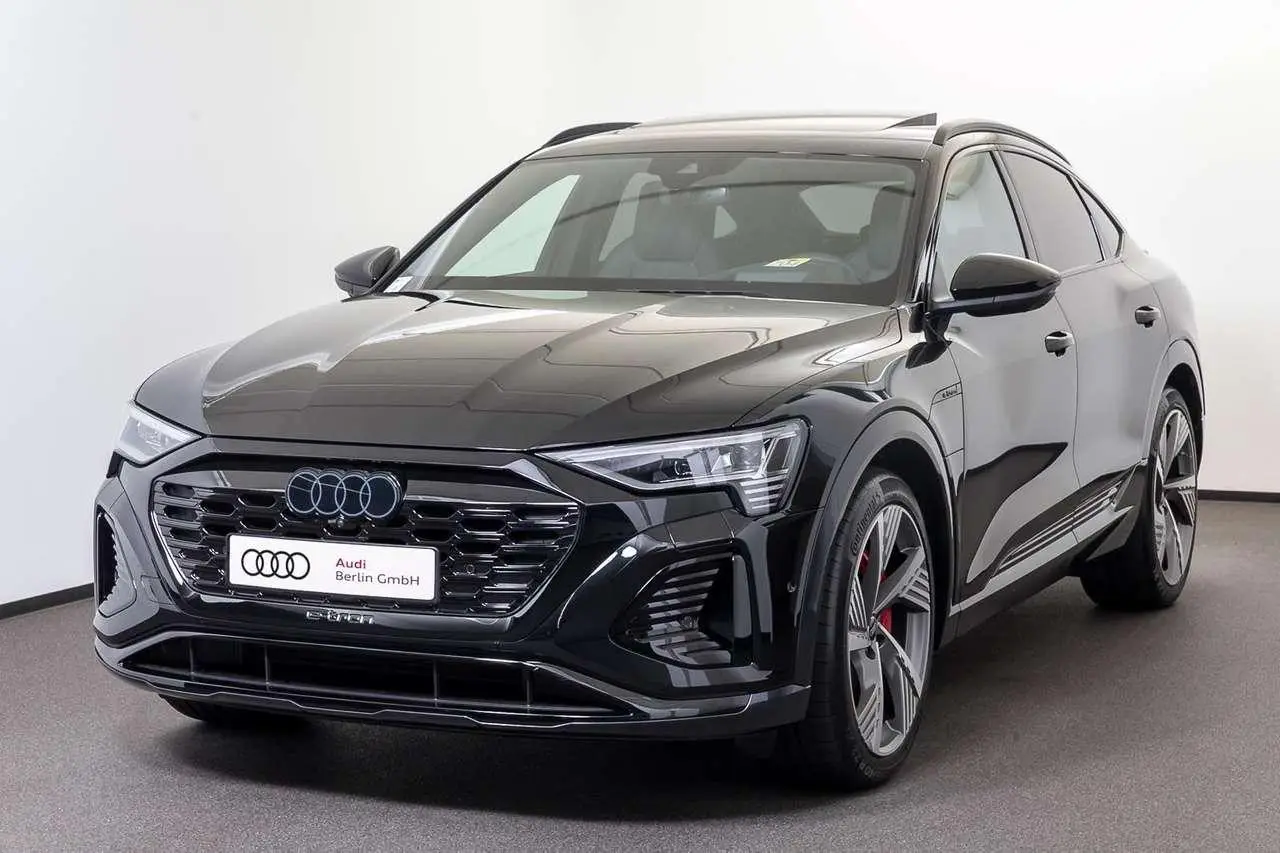 Photo 1 : Audi Q8 2024 Electric