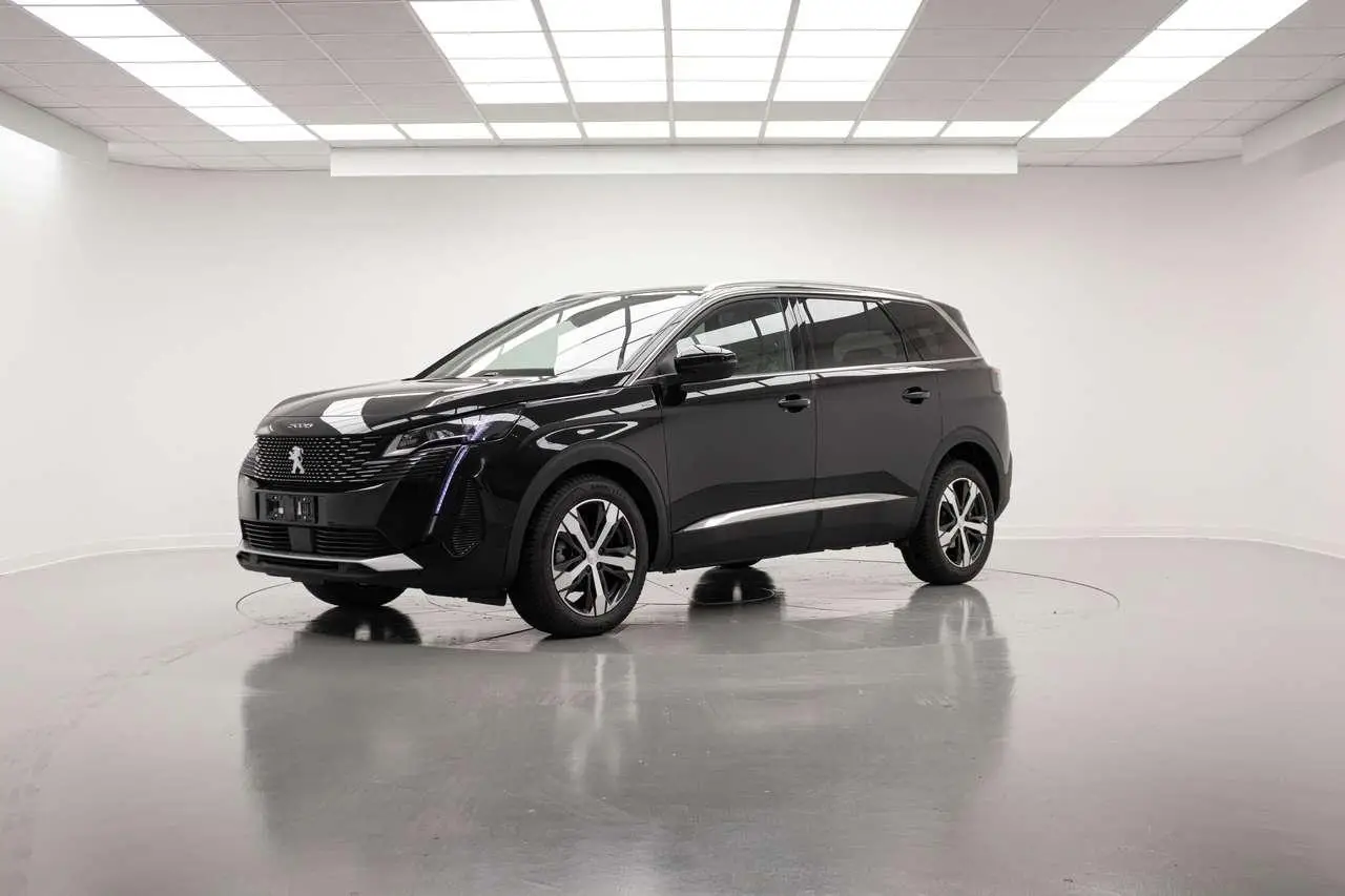 Photo 1 : Peugeot 5008 2024 Diesel